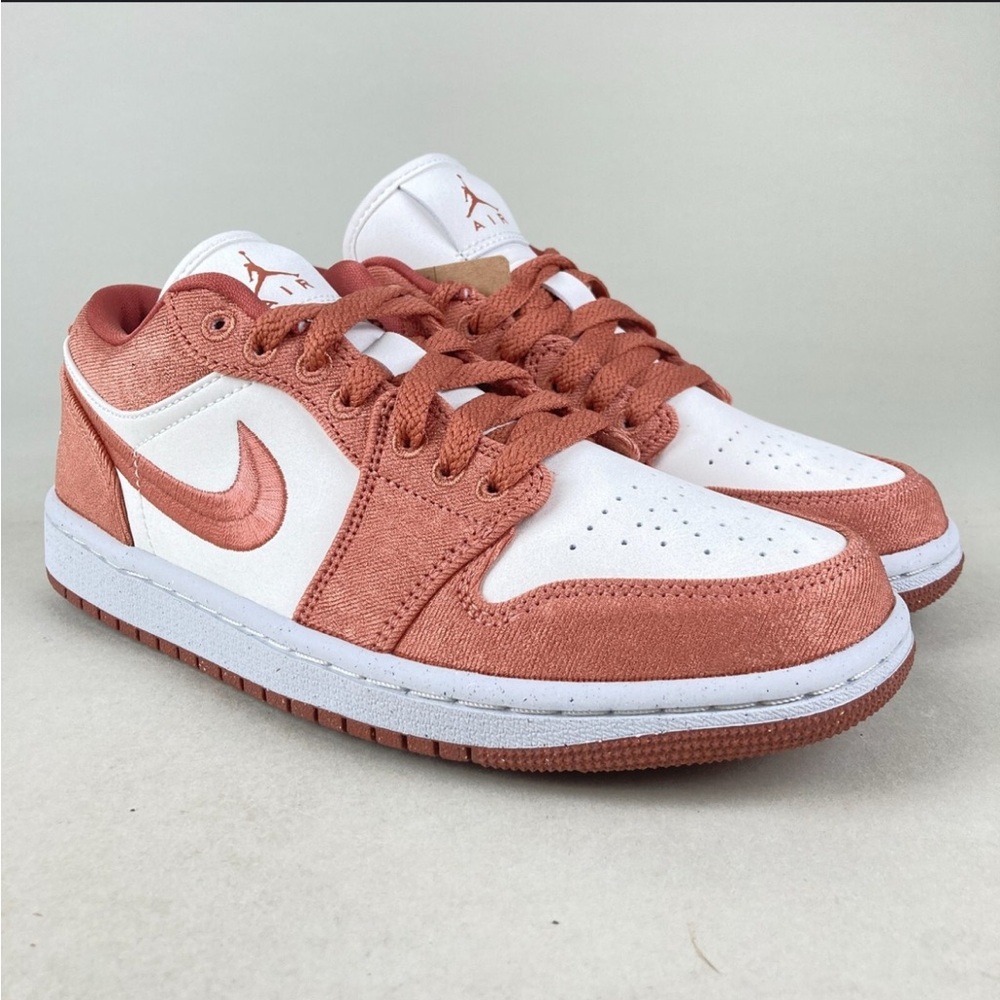 NWT nike Air Jordan Red Stardust low dunk size 6.5 - women’s